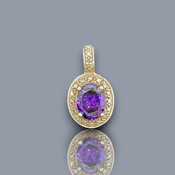 Unbranded Jewelry - Vintage Sterling Silver Pendant With Oval Tanzanite Gemstone Textured Frame Mark